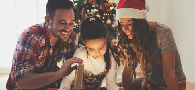 abriendo regalos