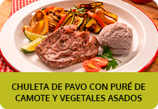 Chuletas de pavo con puré de camote y vegetales asados